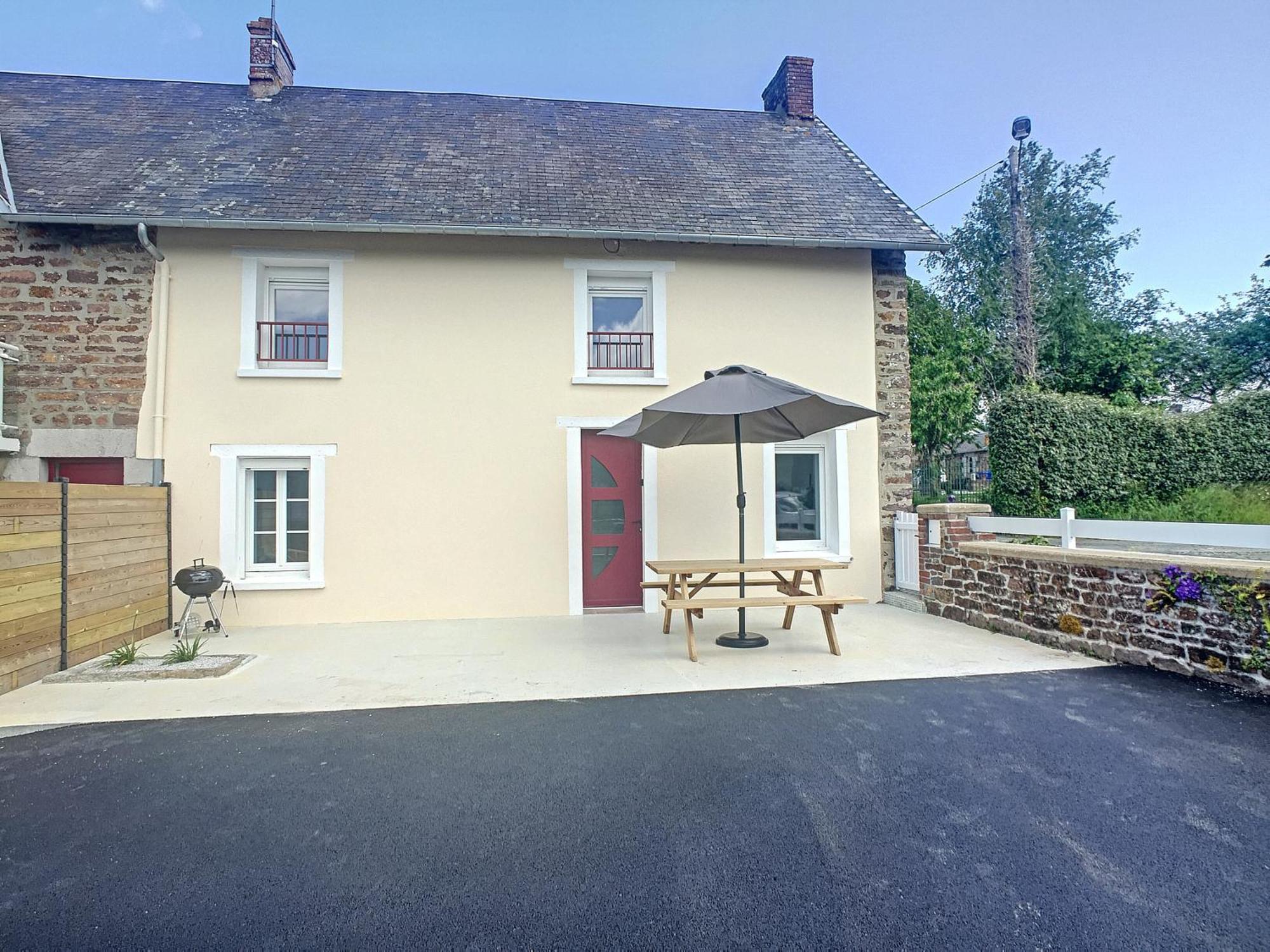 Petite Maison Proche Centre Ville Brehal Экстерьер фото